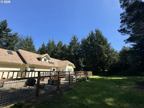 83269 Clear Lake Road Florence OR 97439