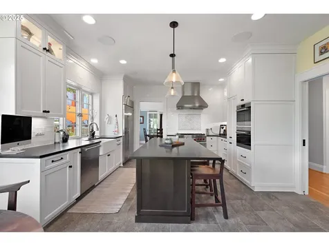 3441 E Burnside Street Portland OR 97214
