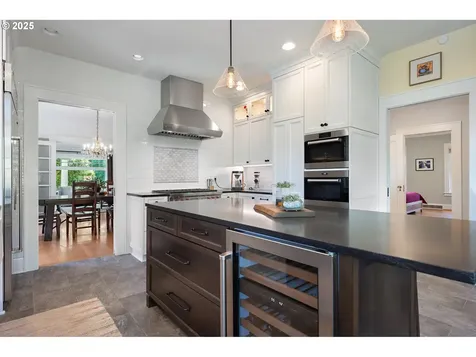 3441 E Burnside Street Portland OR 97214