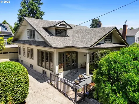 3441 E Burnside Street Portland OR 97214