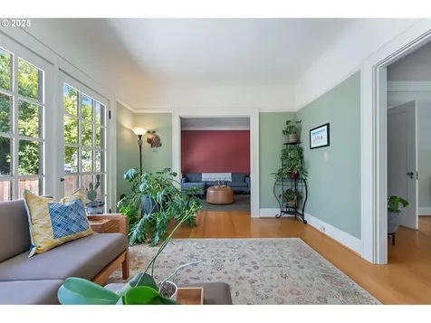 3441 E Burnside Street Portland OR 97214