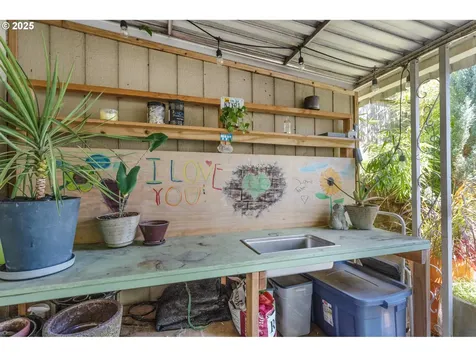 3441 E Burnside Street Portland OR 97214