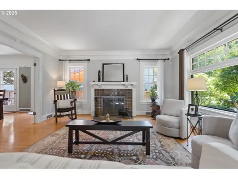 3441 E Burnside Street Portland OR 97214