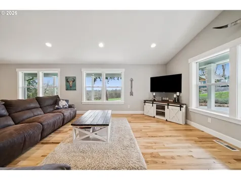 14980 S Teasel Creek Road Molalla OR 97038
