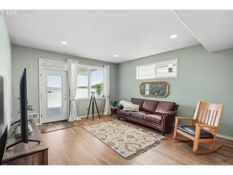 18525 NE Marine Drive Portland OR 97230