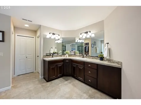 17007 NW Reuben Lane Portland OR 97229