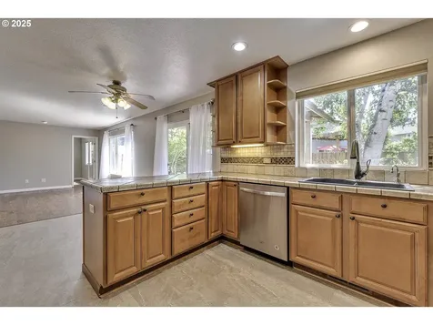 7138 SE Drake Street Hillsboro OR 97123