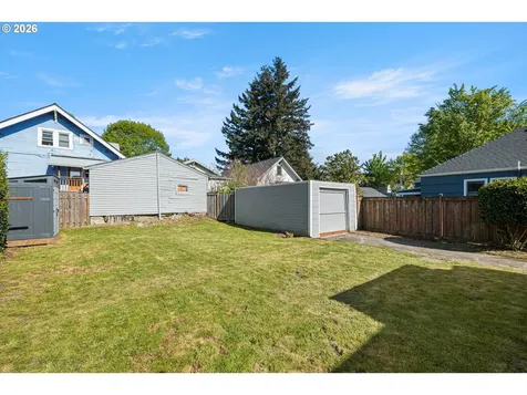 1326 SE 49th Avenue Portland OR 97215