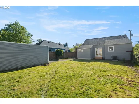 1326 SE 49th Avenue Portland OR 97215