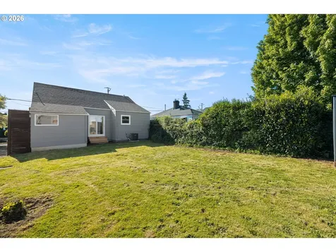 1326 SE 49th Avenue Portland OR 97215