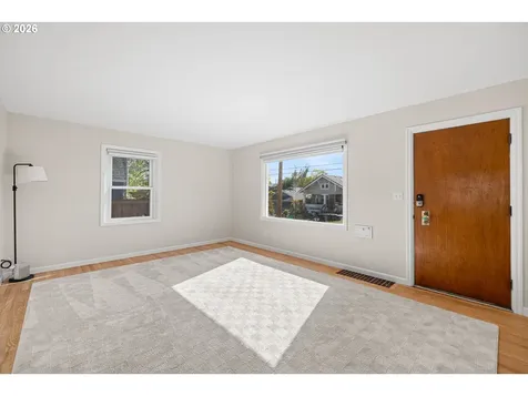 1326 SE 49th Avenue Portland OR 97215