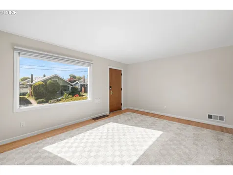 1326 SE 49th Avenue Portland OR 97215