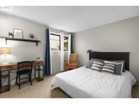 17 NW Mountain View Drive Roseburg OR 97471