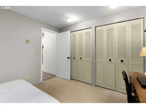 17 NW Mountain View Drive Roseburg OR 97471
