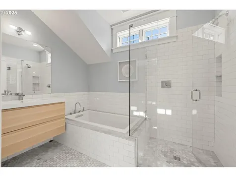 1982 SE 30th Avenue Portland OR 97214