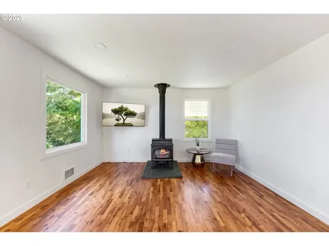 90252 Knob Noster Lane Coos Bay OR 97420