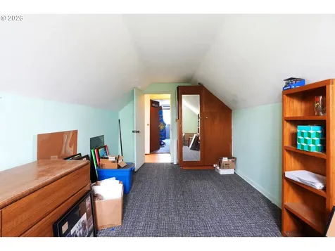 9128 SE Market Street Portland OR 97216