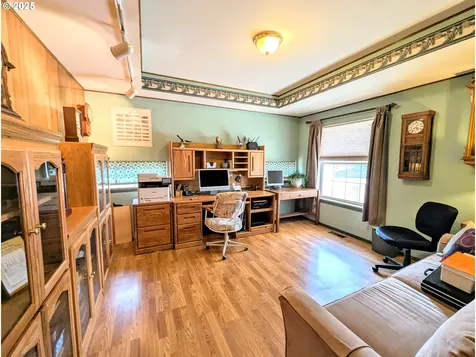 62077 Evergreen Road La Grande OR 97850