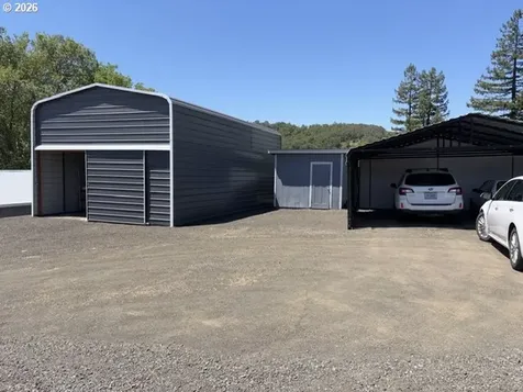122 Grassy Lane Roseburg OR 97470