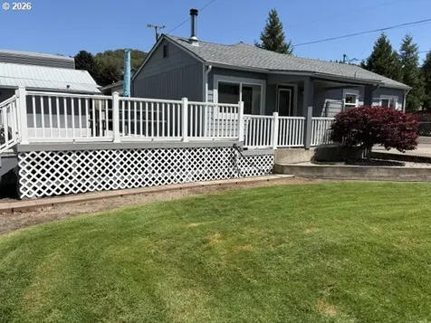 122 Grassy Lane Roseburg OR 97470