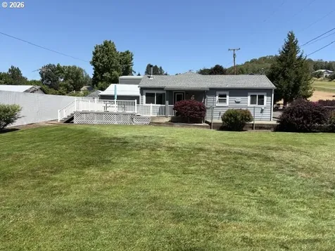 122 Grassy Lane Roseburg OR 97470