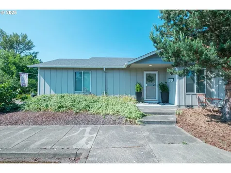 1239 46th Court Sweet Home OR 97386