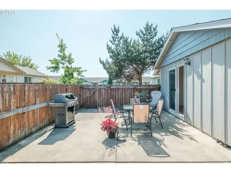1239 46th Court Sweet Home OR 97386
