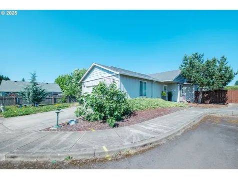 1239 46th Court Sweet Home OR 97386