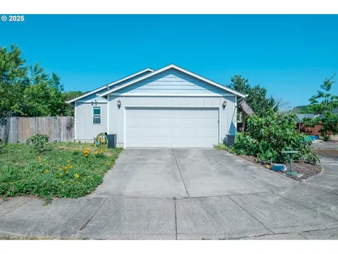 1239 46th Court Sweet Home OR 97386