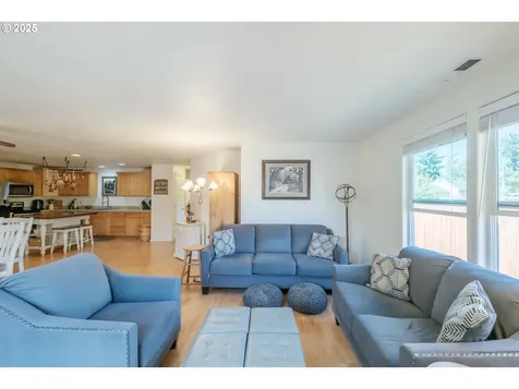 1239 46th Court Sweet Home OR 97386