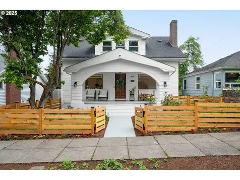 7042 N Congress Avenue Portland OR 97217
