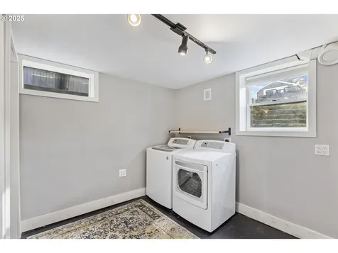 7128 N Leonard Street Portland OR 97203