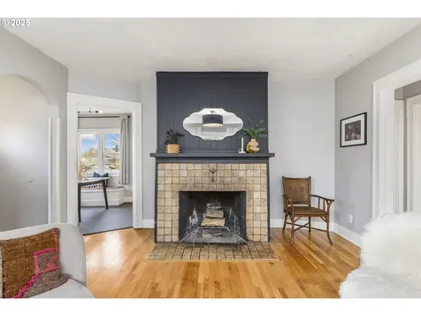 7128 N Leonard Street Portland OR 97203