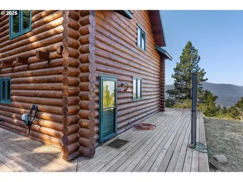2300 Elder Road Hood River OR 97031