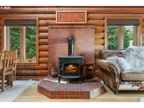 2300 Elder Road Hood River OR 97031