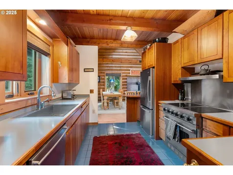 2300 Elder Road Hood River OR 97031