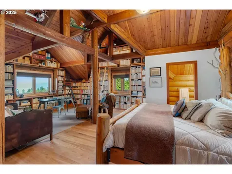 2300 Elder Road Hood River OR 97031