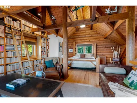 2300 Elder Road Hood River OR 97031