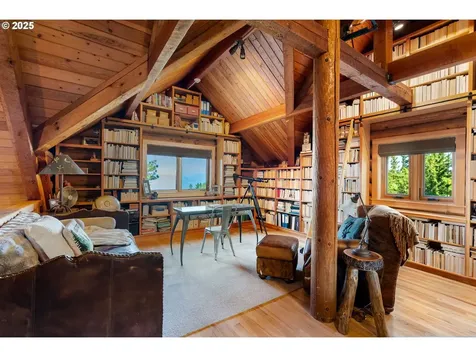 2300 Elder Road Hood River OR 97031