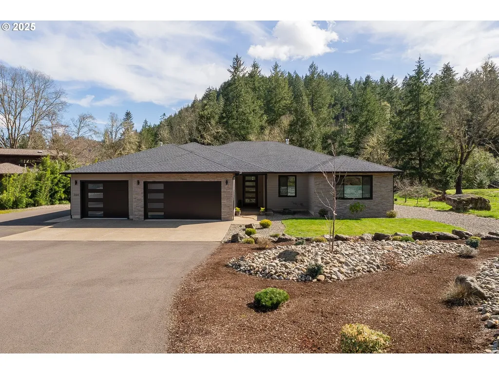 360 Champagne Creek Drive Roseburg OR 97471