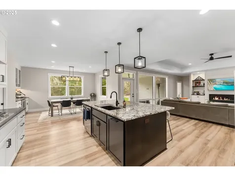 360 Champagne Creek Drive Roseburg OR 97471