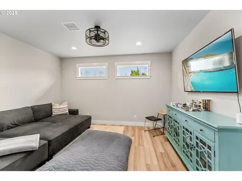 360 Champagne Creek Drive Roseburg OR 97471