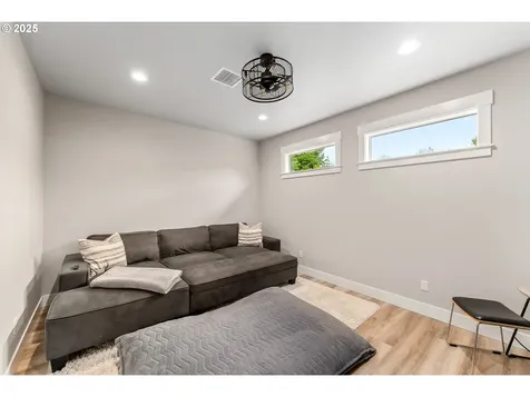 360 Champagne Creek Drive Roseburg OR 97471