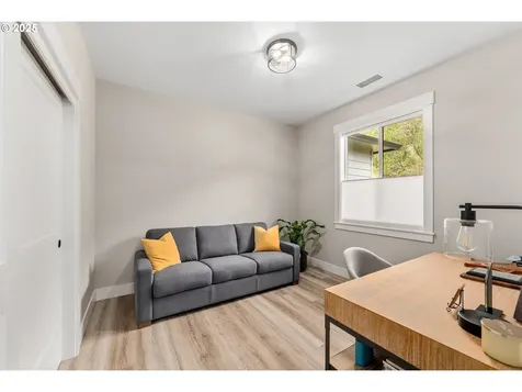 360 Champagne Creek Drive Roseburg OR 97471