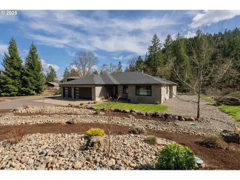 360 Champagne Creek Drive Roseburg OR 97471