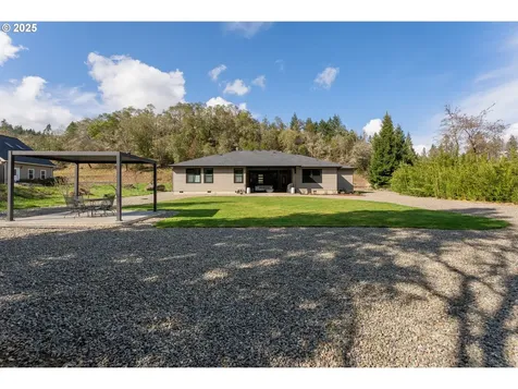 360 Champagne Creek Drive Roseburg OR 97471