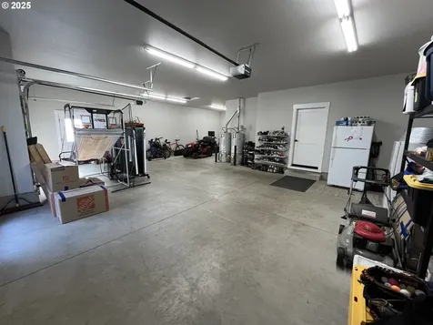 360 Champagne Creek Drive Roseburg OR 97471