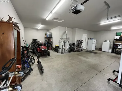 360 Champagne Creek Drive Roseburg OR 97471