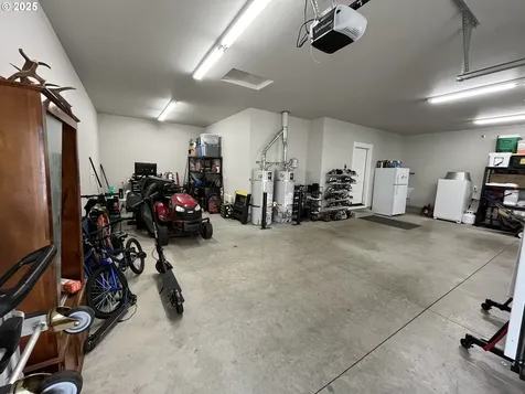360 Champagne Creek Drive Roseburg OR 97471
