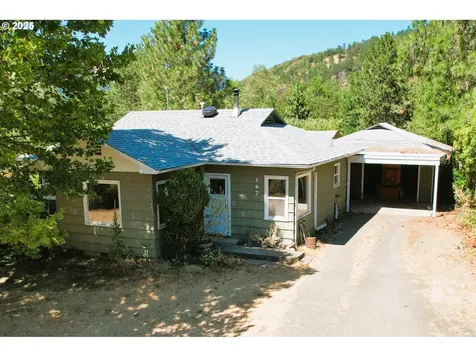 267 Crest Drive Myrtle Creek OR 97457